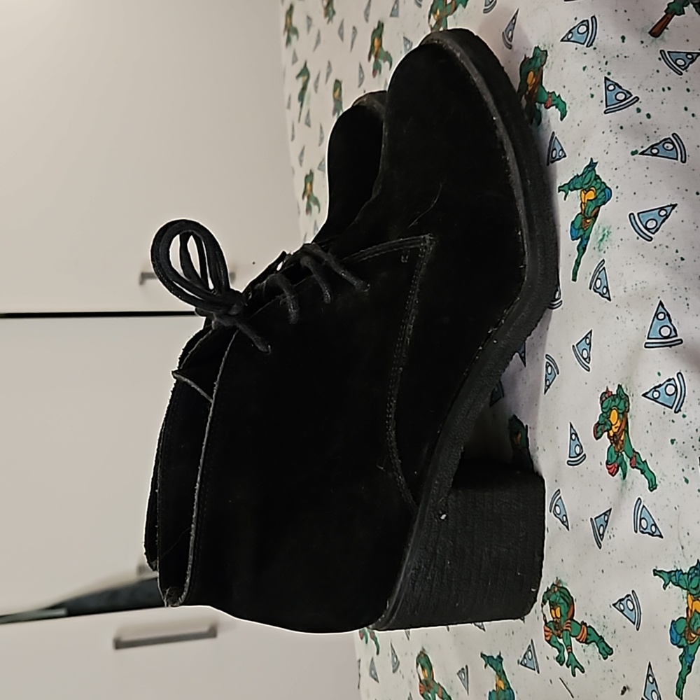 Hibou black suede block heel chelsea boots size 9